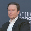 Elon Musk, prezes Tesli, mógł się pochwalić solidnym wzrostem kursu jej akcji w 2023 r. Od początku 