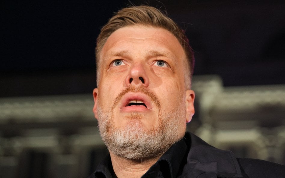 Poseł Adrian Zandberg, współprzewodniczący partii Razem.