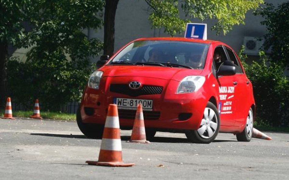 Nauka jazdy zwolniona z VAT