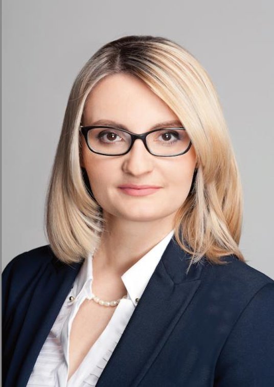 Katarzyna Sarek-Sadurska, radca prawny, partner, szef działu wynagrodzeń w sektorze finansowym RACZK