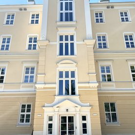 Rewitalizacja pięciokondygnacyjnej kamienicy, wpisanej do rejestru zabytków, wymagała ścisłej współp