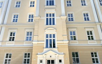 Rewitalizacja pięciokondygnacyjnej kamienicy, wpisanej do rejestru zabytków, wymagała ścisłej współp