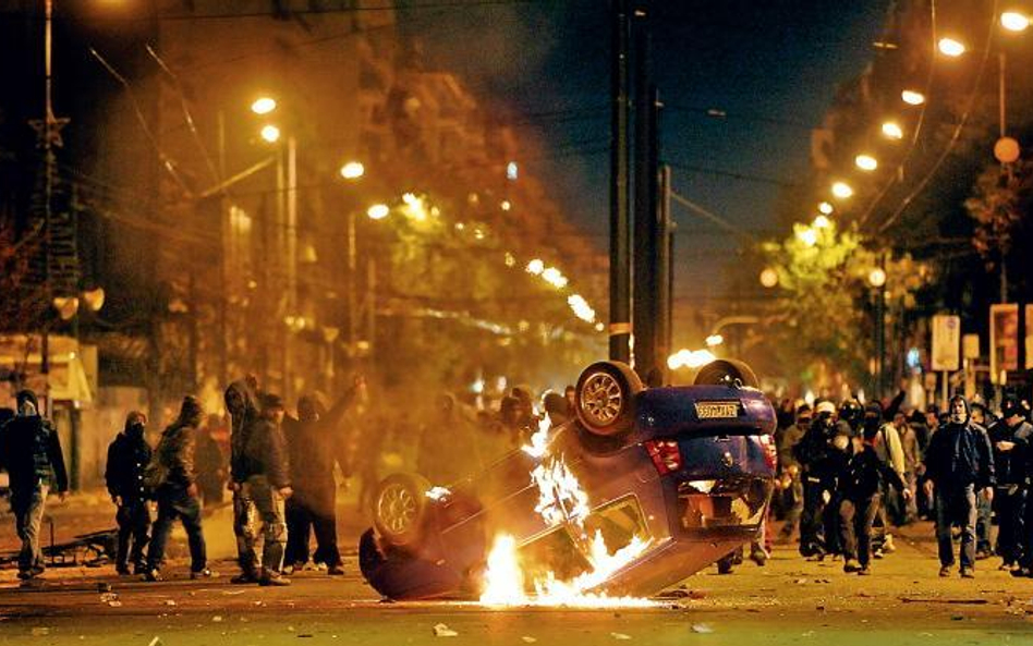 Bitwy z policją i strajk generalny