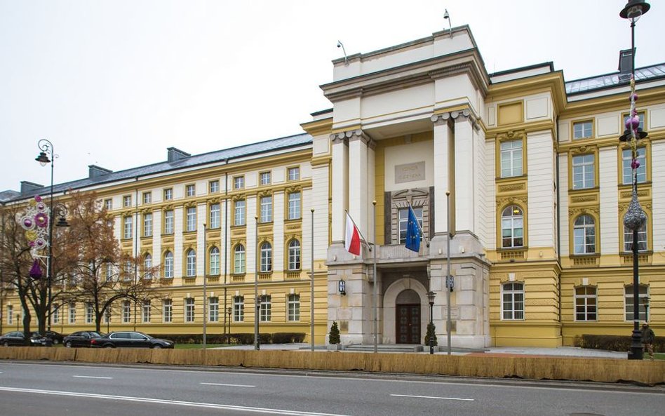 Próba samopodpalenia przed Kancelarią Premiera. Ofiara w szpitalu