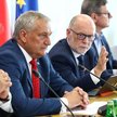 Posłowie PiS Zdzisław Sipiera (2P), Jerzy Polaczek (P), Piotr Kaleta (L) i poseł Lewicy Wiesław Szcz