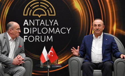 Minister spraw zagranicznych RP Zbigniew Rau podczas spotkania z szefem dyplomacji Turcji Mevlutem C