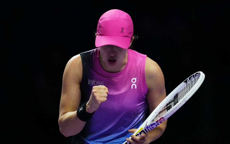 WTA Finals. Było źle, jest dobrze. Iga Świątek odwraca losy meczu