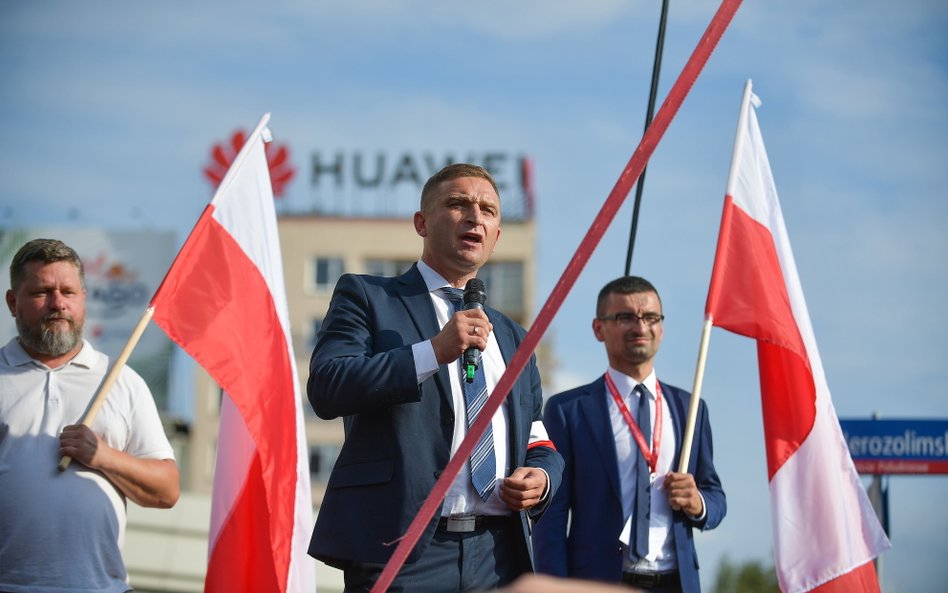 Michał Szułdrzyński: Bąkiewicz na rocznicy powstania, czyli między flagą tęczową a brunatną