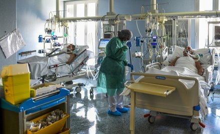 Włochy: Prawie 3 tys. wyleczonych w dobę. Nowy rekord