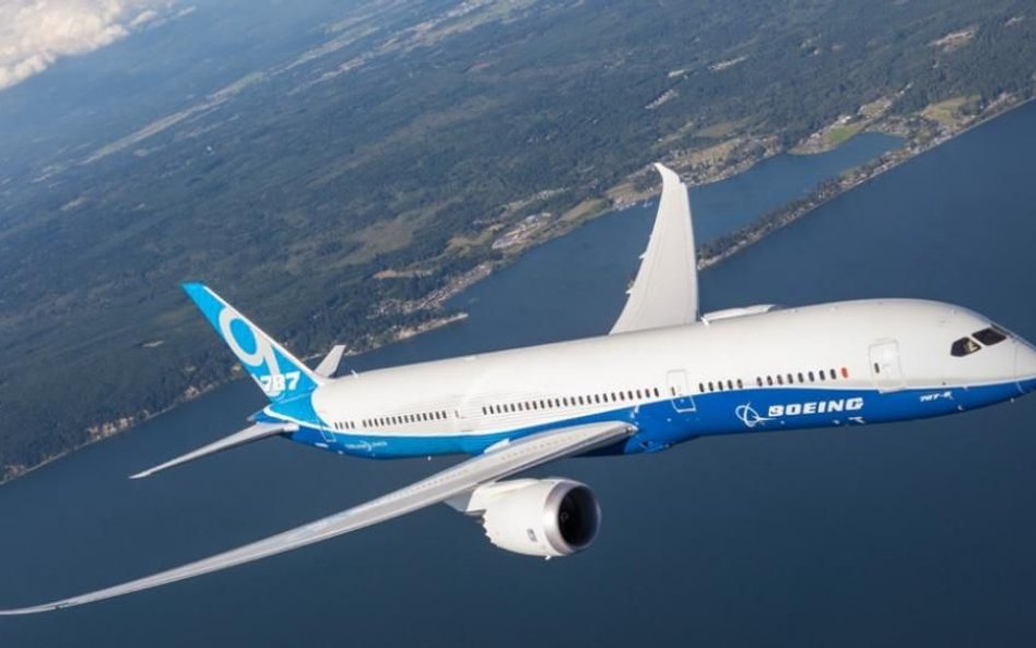 Dreamliner poleci na biopaliwach