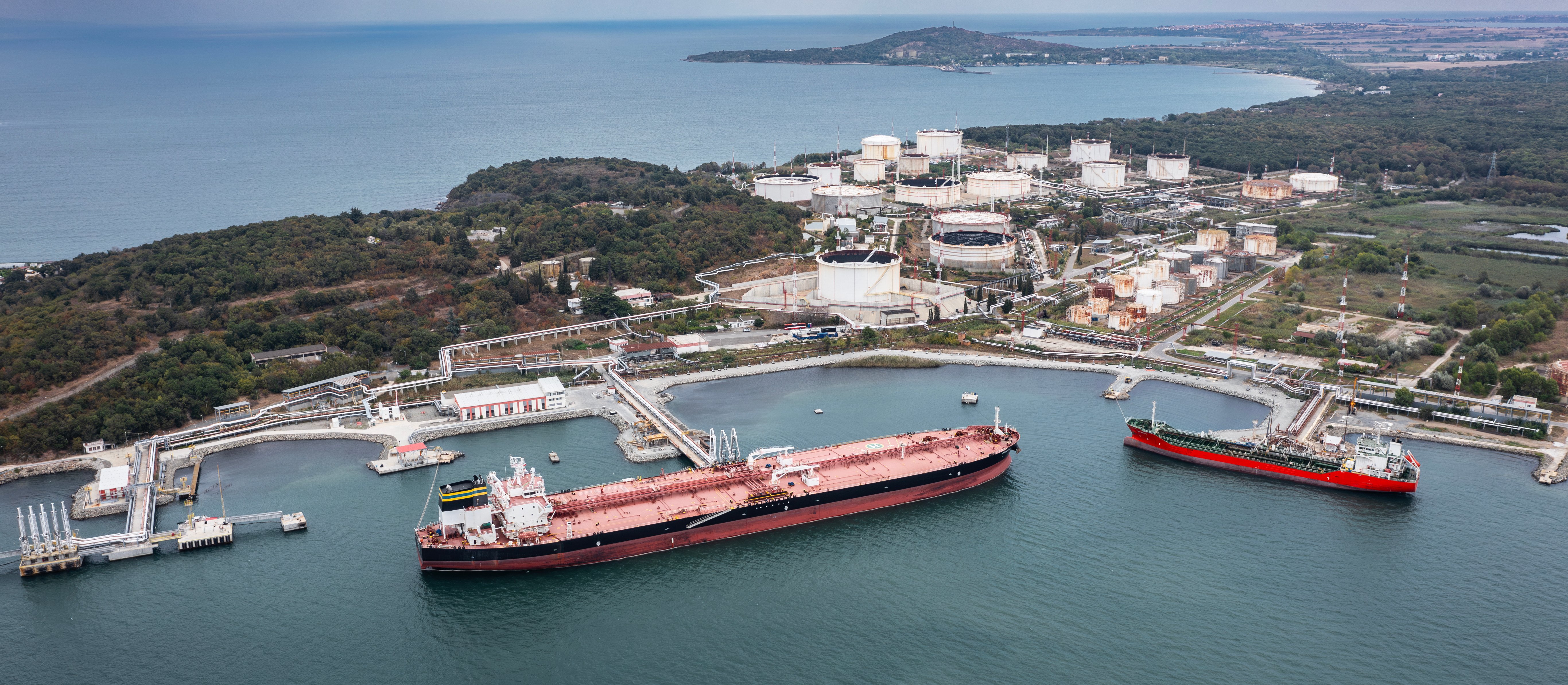 Exports of fuels from the Lukoil refinery in Bulgaria have stopped. The Russians will no longer make money on it