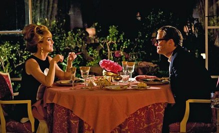 George (Colin Firth) ma tylko jedną przyjaciółkę – Charley (Julianne Moore)