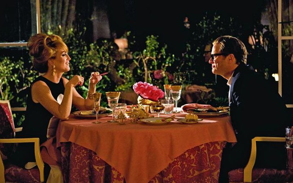 George (Colin Firth) ma tylko jedną przyjaciółkę – Charley (Julianne Moore)