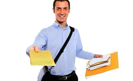 Od kiedy liczyć okres wypowiedzenia, gdy dokument wysłano pocztą?