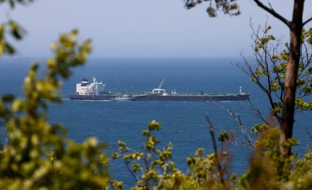 Wiozący ropę naftową ze Zjednoczonych Emiratów Arabskich tankowiec Odessa pokonał cieśninę Ormuz z w