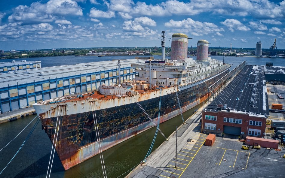 SS United States przez 30 lat stał w porcie w Filadelfii.
