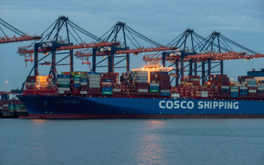 Niemcy zatwierdziły chińską inwestycję w Hamburgu. Ale mniej udziałów dla Cosco