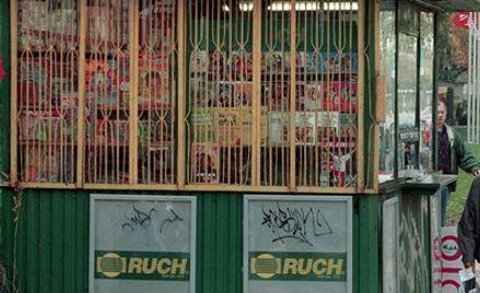 Panele informacyjne na kiosku wymagają zezwolenia