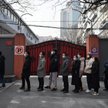 Długie kolejki w Pekinie. Chiny masowo testują mieszkańców stolicy