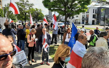 "Uwolnić dziennikarzy". Protest przed ambasadą Białorusi
