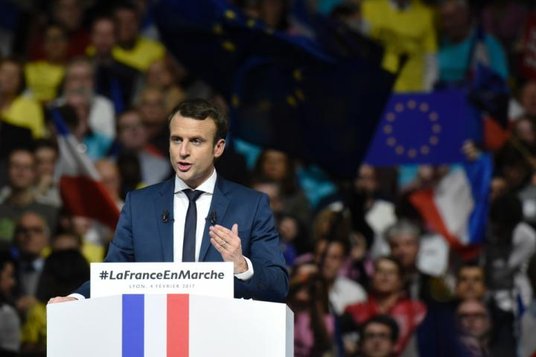 Emmanuel Macron, kandydat partii En Marche!, ma problem z autentycznością...