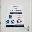 Lekarze: Seniorów na szczepienie powinni namawiać duchowni