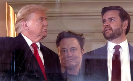 Od lewej: prezydent elekt Donald Trump, wspierający Trumpa miliarder Elon Musk oraz przyszły wicepre