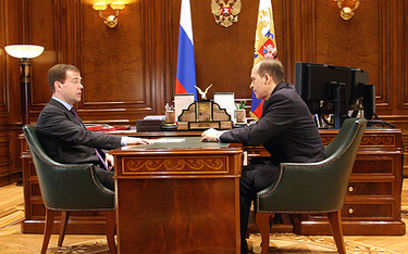 Premier Dmitrij Miedwiediew i Aleksandr Bortnikow