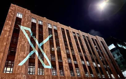 X zastąpi Twittera. Nowe logo na siedzibie firmy w San Francisco