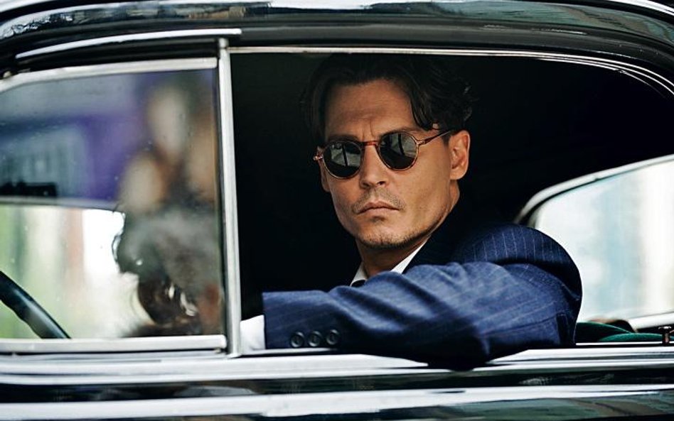 Johnny Depp jako gangster John Dillinger w filmie „Wrogowie publiczni”