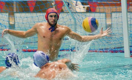 Mistrzowie z basenu pożarowego