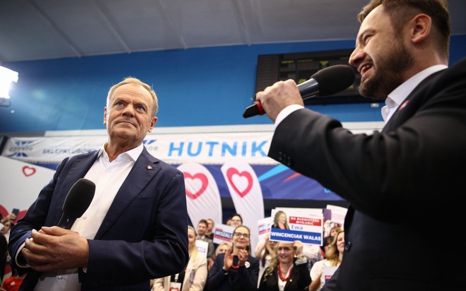 Kampania samorządowa 2024. Premier Donald Tusk i kandydat na prezydenta miasta Krakowa Aleksander Mi