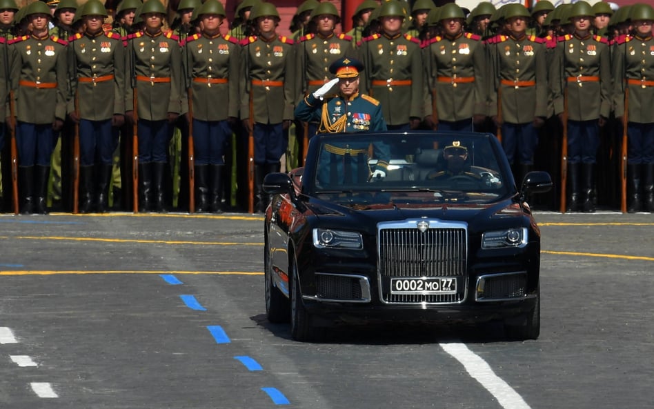 Gen. Oleg Salukow podczas parady na Placu Czerwonym w 2020 roku
