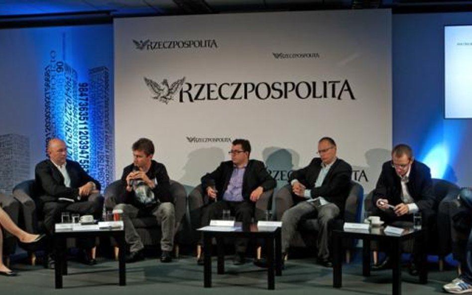 Uczestnicy panelu (od prawej): Jacek Kaczyński (SE TV), Marcin Pery (Redefine), Paweł Tutka, Wojciec