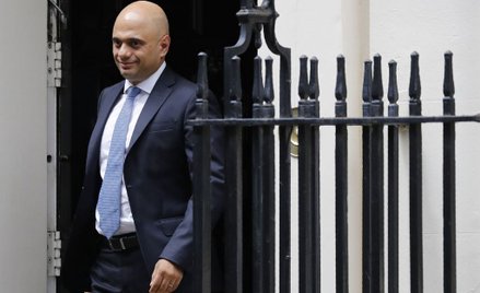 Kanclerz skarbu w rządzie Johnsona "czerpał zysk z chciwości"?