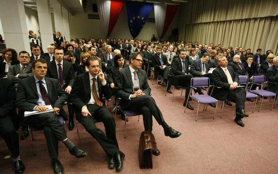 Rozdanie dyplomów w Krajowej Szkole Administracji Publicznej