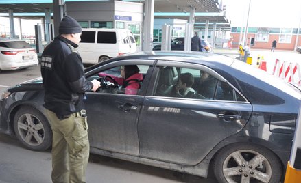 Na przejściu w Bobrownikach zaległa cisza