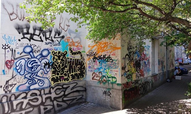 W Śródmieściu głównym problemem jest nielegalne graffiti. Niszczy ono elewacje budynków mieszkalnych