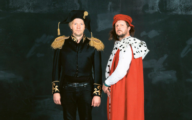 Maciej Makowski (z lewej) i Wojciech Solarz założyli Teatrzyk Gędźba w listopadzie 2021 roku. Współt