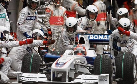 Boks BMW Sauber - jeszcze ze starym sponsorem