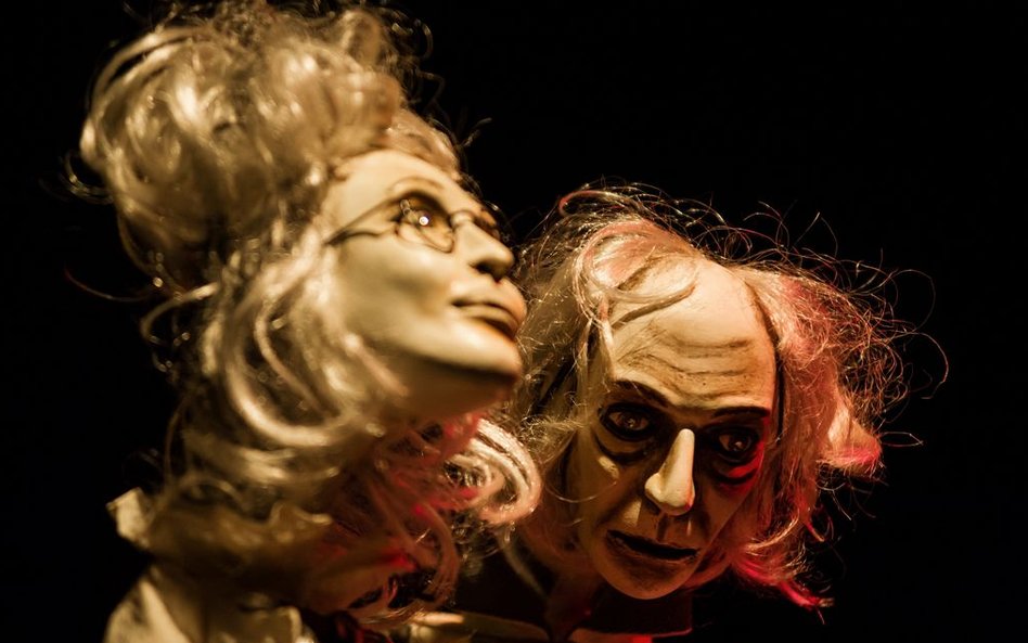 „Śluby panieńskie” Aleksandra Fredry z lalkami-jawajkami