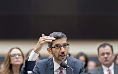 Przed Sundarem Pichaiem, szefem Google’a, największe wyzwanie w karierze. Regulatorzy chcą ograniczy