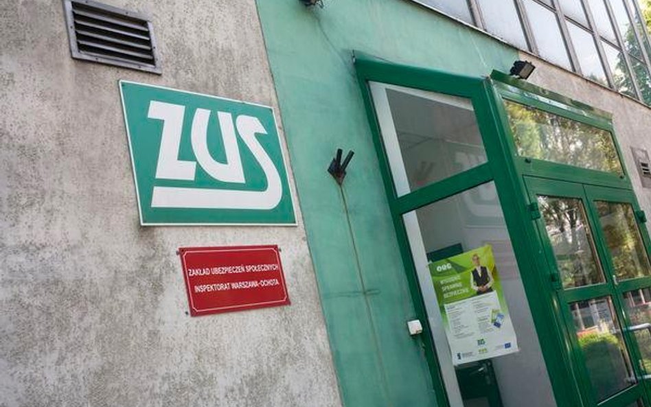 Polacy z dystansem przyglądają się rynkowi finansowemu