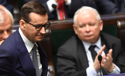 Trwa wojna w PiS. Ale odwołać premiera będzie trudno