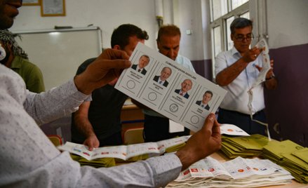 Wybory prezydenckie i parlamentarne odbyły się w Turcji 14 maja