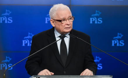 Prawo i Sprawiedliwość (na zdjęciu prezes Jarosław Kaczyński) ma niecałe 2 pkt. proc. przewagi nad K
