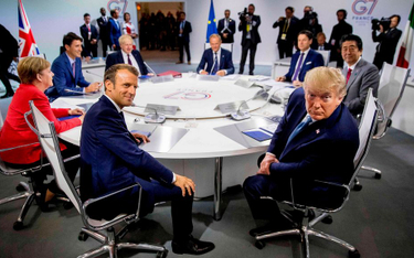 Amerykański prezydent (z prawej) chce przywrócić członkostwo Rosji w G7, reszta, w tym prezydent Fra