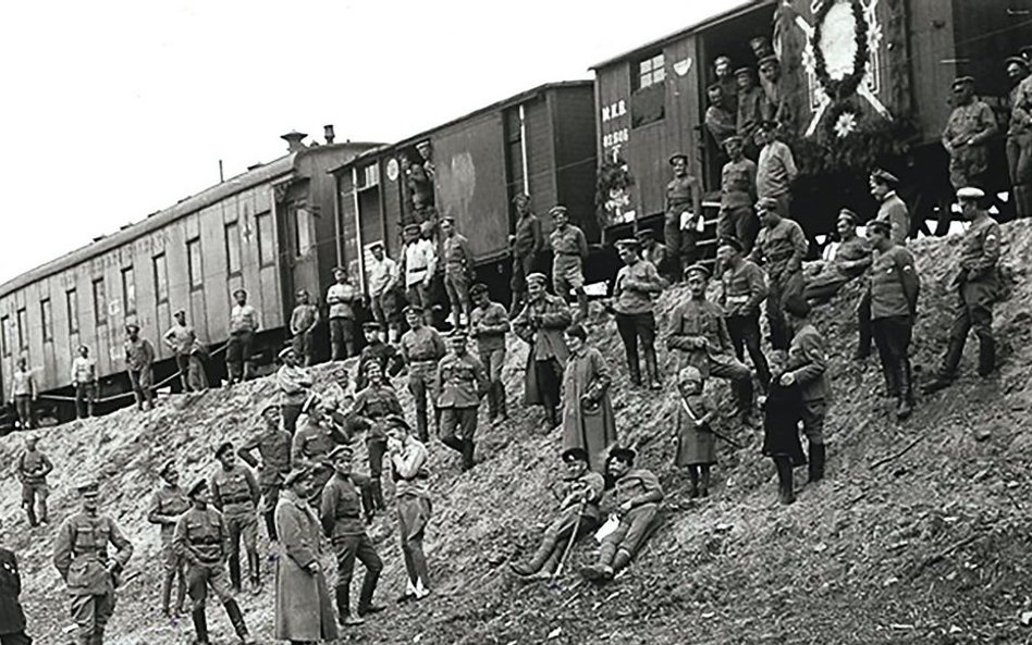 Pojawiły się plotki, że w 1919 r. carskiego złota użyto do założenia praskiego Liegiabanku obsługują