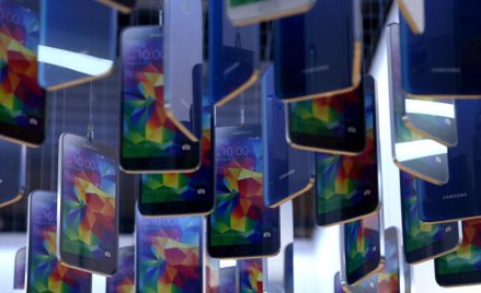 Samsung traci, ale się nie poddaje