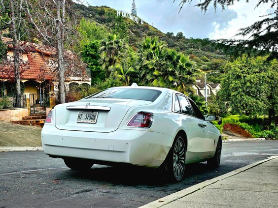 Hollywood Sign jest usytuowany na południowym zboczu góry Lee w łańcuchu niewysokich gór Santa Monic
